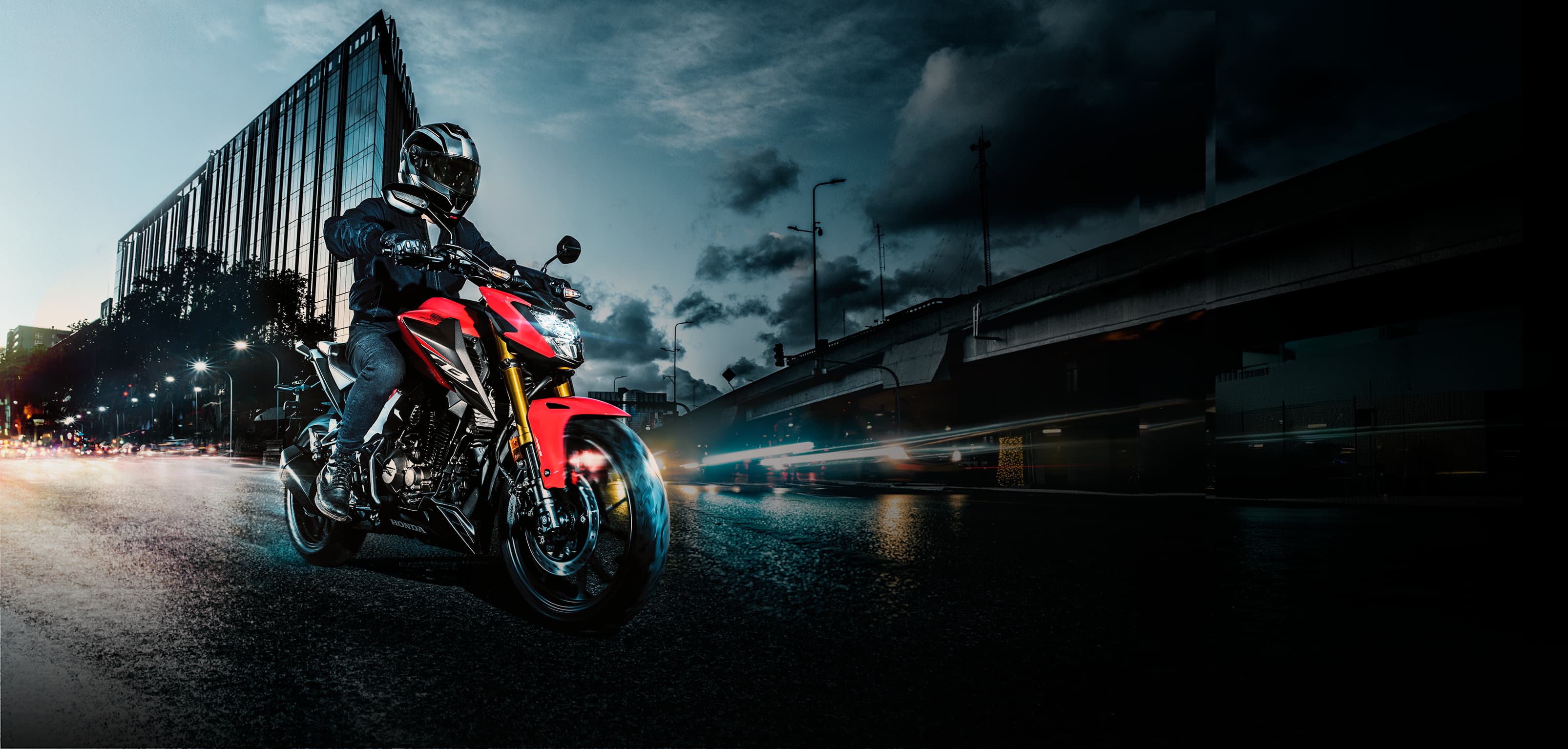 CB 300F