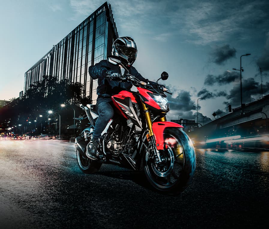 CB 300F